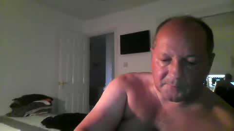Snapshot of spidey1051a chatting on September 8, 6:18 pm spidey1051a online show from September 8, 6:18 pm