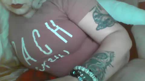 Vanessa Spade online show from January 3, 11:25 am