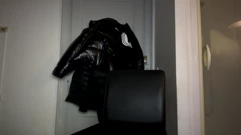 splashyyyz online show from December 9, 8:23 pm