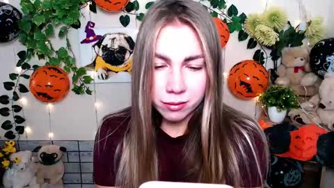 Karina online show from October 31, 9:10 am