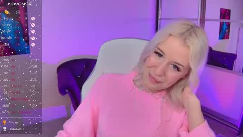 Snapshot of springajara chatting on October 14, 8:15 am Vetta online show from October 14, 8:15 am