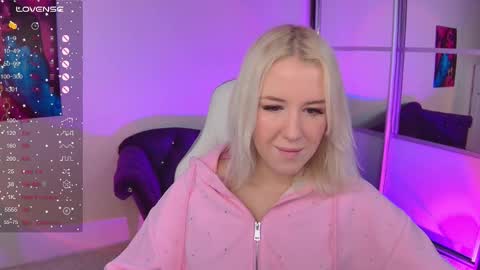 Snapshot of springajara chatting on October 19, 6:36 am Vetta online show from October 19, 6:36 am