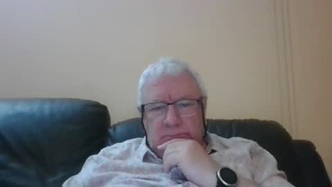 Snapshot of springtine chatting on May 21, 12:17 am springtine online show from May 21, 12:17 am