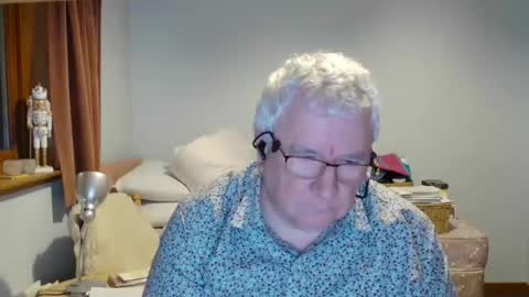 Snapshot of springtine chatting on June 7, 11:08 pm springtine online show from June 7, 11:08 pm