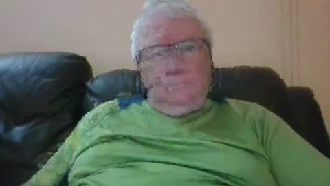 Snapshot of springtine chatting on June 17, 11:16 pm springtine online show from June 17, 11:16 pm