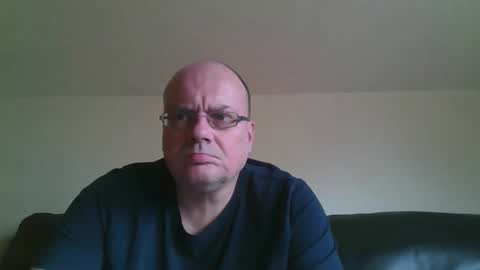 Snapshot of spritzer47 chatting on April 17, 10:29 am spritzer47 online show from April 17, 10:29 am