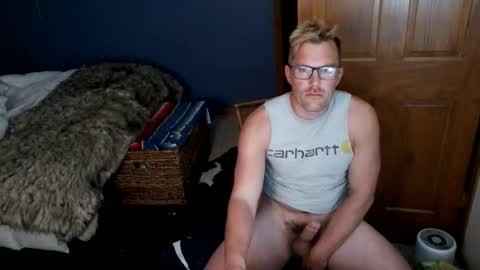 Snapshot of spun_redneck chatting on March 29, 2:00 am Spun Redneck online show from March 29, 2:00 am