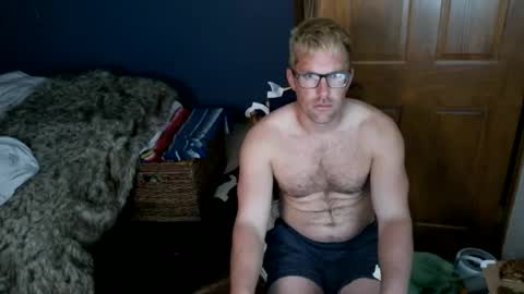 Snapshot of spun_redneck chatting on April 13, 12:27 am Spun Redneck online show from April 13, 12:27 am