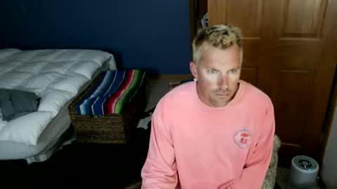 Snapshot of spun_redneck chatting on June 17, 10:17 am Spun Redneck online show from June 17, 10:17 am