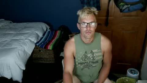 Snapshot of spun_redneck chatting on July 5, 2:29 am Spun Redneck online show from July 5, 2:29 am