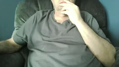 Snapshot of sqrtshow chatting on March 8, 5:06 pm sqrtshow online show from March 8, 5:06 pm