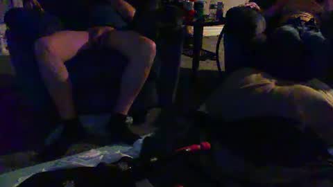 Snapshot of sqrtshow chatting on April 4, 11:24 pm sqrtshow online show from April 4, 11:24 pm