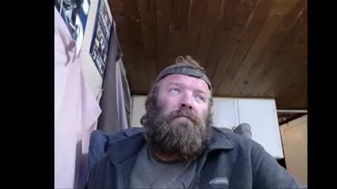 Snapshot of squegly chatting on October 17, 12:19 pm Bryan online show from October 17, 12:19 pm