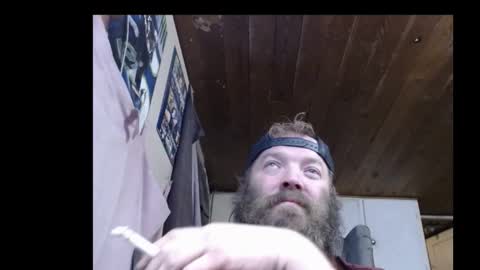 Snapshot of squegly chatting on November 18, 8:41 am Bryan online show from November 18, 8:41 am