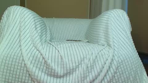 Amelia online show from October 31, 6:58 am