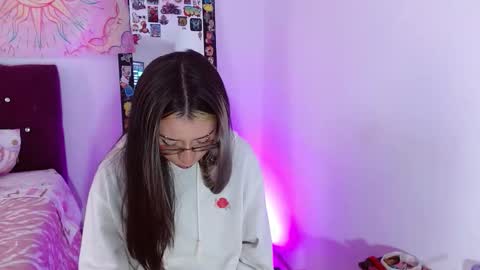  HELLO WELCOME MY NAME IS CHARLOTTE OY A NEW GIRL   online show from November 15, 6:15 pm