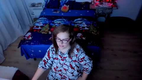 Kim online show from December 22, 2:14 pm