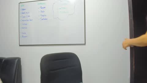 Tati online show from November 30, 11:03 am