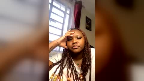 Snapshot of squirty_ebony_ chatting on June 20, 11:35 am Princess online show from June 20, 11:35 am