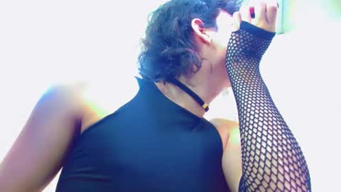 ethan online show from November 30, 1:59 pm