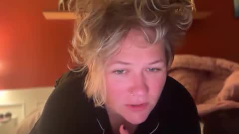 Snapshot of sray1986 chatting on October 20, 2:45 am sray1986 online show from October 20, 2:45 am