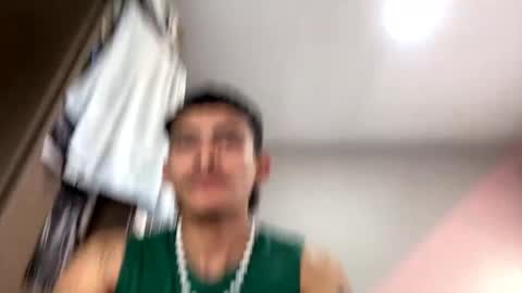 Snapshot of srcejotas chatting on December 19, 2:35 pm sorry mom online show from December 19, 2:35 pm