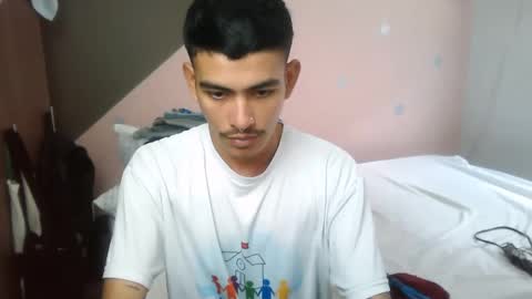 Snapshot of srcejotas chatting on February 3, 5:14 pm sorry mom online show from February 3, 5:14 pm