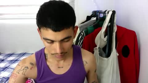 Snapshot of srcejotas chatting on September 12, 8:09 pm sorry mom online show from September 12, 8:09 pm