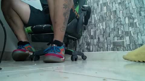 sr master cum its my old account online show from January 24, 2:28 am