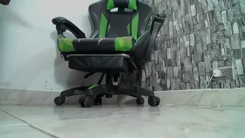 sr master cum its my old account online show from February 1, 9:51 pm