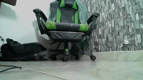sr master cum its my old account online show from February 7, 1:04 am