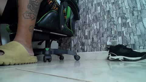sr master cum its my old account online show from March 9, 6:54 pm