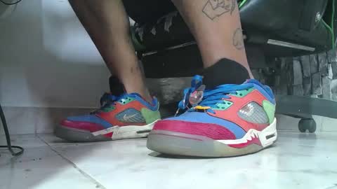 sr master cum its my old account online show from December 18, 8:04 pm