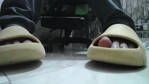 sr master cum its my old account online show from February 6, 3:55 am