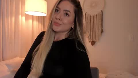 Sophie 3 online show from March 23, 12:14 am