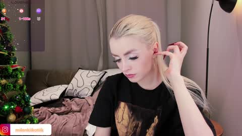 Alexandra online show from December 28, 8:47 pm