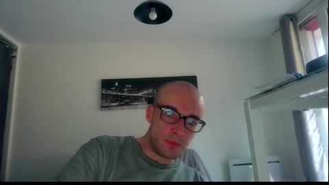 ssenzo online show from December 5, 7:38 am