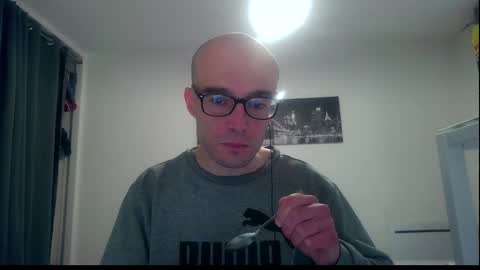 ssenzo online show from February 11, 8:05 am