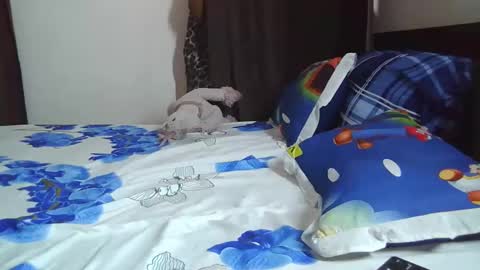 Snapshot of ssexxyred chatting on March 4, 10:32 am ssexxyred online show from March 4, 10:32 am