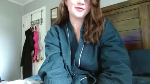 sskyejoness online show from April 15, 7:32 pm