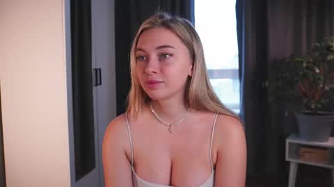 Kate online show from October 19, 7:09 am