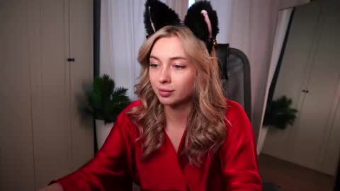 Kate online show from November 4, 1:32 pm