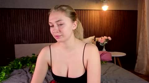 Kate online show from November 13, 1:21 pm