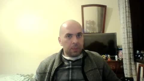 Snapshot of sstrasser chatting on January 7, 1:06 am ShYgUy online show from January 7, 1:06 am