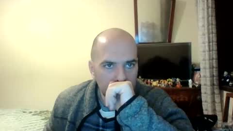 Snapshot of sstrasser chatting on January 9, 1:39 am ShYgUy online show from January 9, 1:39 am