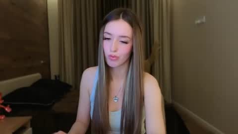 Chloe online show from June 22, 7:22 pm