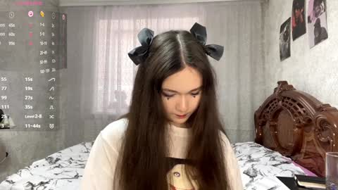 Snapshot of st_annia chatting on November 1, 11:34 am Emily online show from November 1, 11:34 am