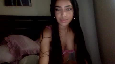 Snapshot of stabackkatrina chatting on October 23, 12:43 am Dianaseshh online show from October 23, 12:43 am
