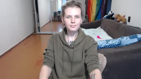 Stacey online show from December 3, 6:59 am