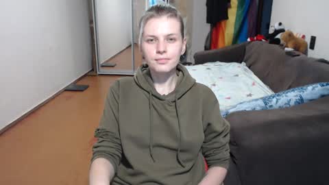 Stacey online show from December 10, 5:50 am